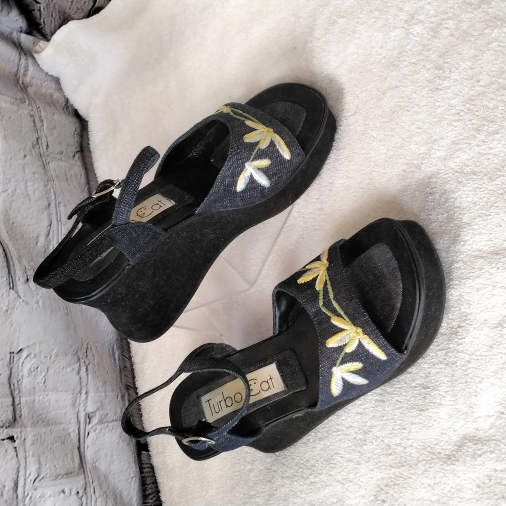 Denim wedge